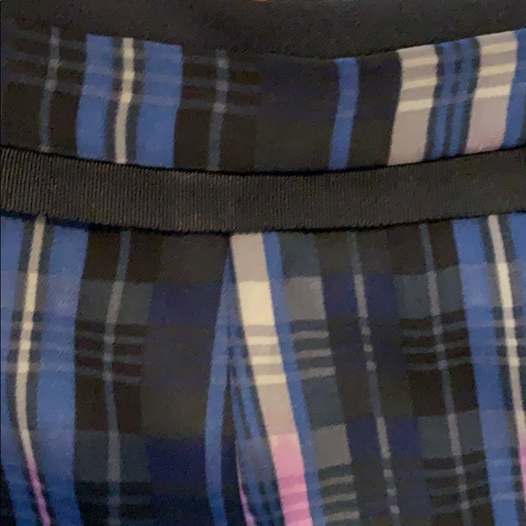 Banana Republic plaid pencil skirt - Picture 4 of 4